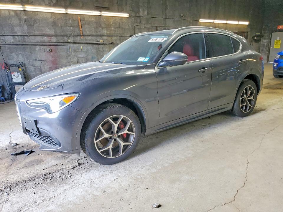 64984146 :رقم المزاد ، ZASPAKBN1M7D17211 vin ، 2021 Alfa Romeo Stelvio مزاد بيع