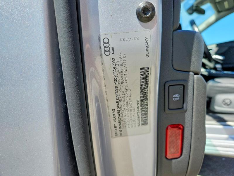 Продаж на аукціоні авто 2017 Audi A4, vin: WAULNAF43HN022438, номер лоту: 66817136
