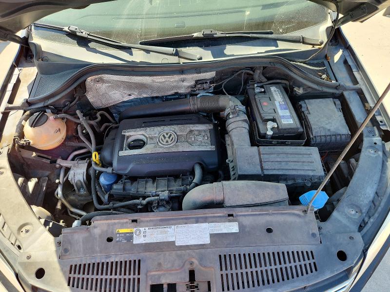 65527446 :رقم المزاد ، WVGRV7AX7HK017645 vin ، 2017 Volkswagen Tiguan مزاد بيع