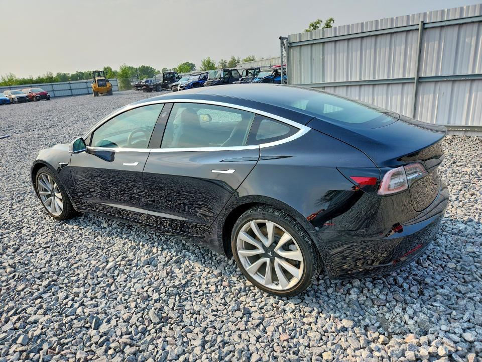 2018 Tesla Model 3 მანქანა იყიდება აუქციონზე, vin: 5YJ3E1EB6JF071804, აუქციონის ნომერი: 64393036