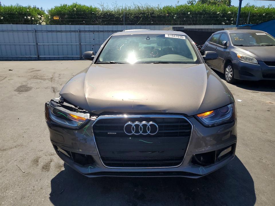 Продажа на аукционе авто 2015 Audi A4, vin: WAUFFAFL7FN038186, номер лота: 61947036