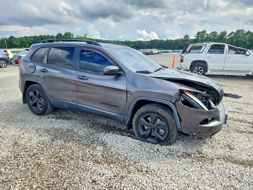 63689396 :رقم المزاد ، 1C4PJMDB5JD599180 vin ، 2018 Jeep Cherokee مزاد بيع