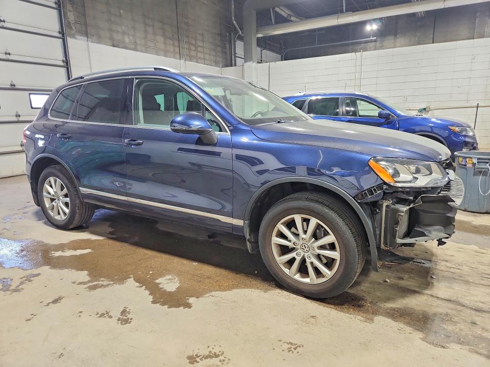 2013 Volkswagen Touareg მანქანა იყიდება აუქციონზე, vin: WVGEP9BP4DD012873, აუქციონის ნომერი: 66301526