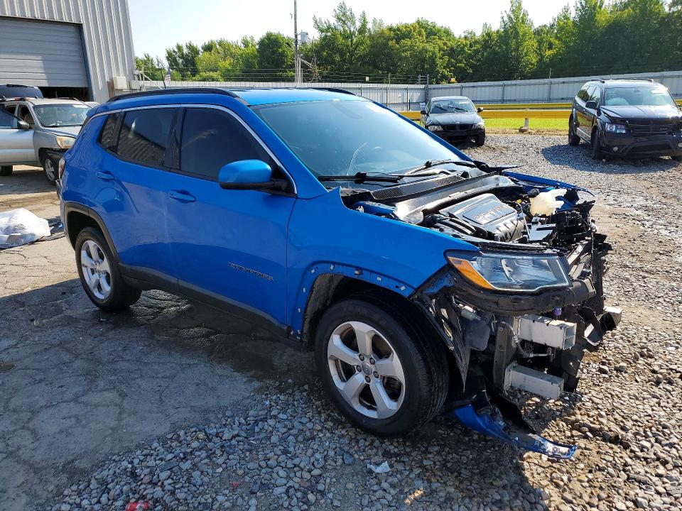 63171436 :رقم المزاد ، 3C4NJDBB0JT343078 vin ، 2018 Jeep Compass مزاد بيع