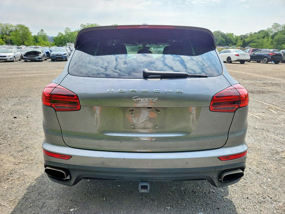 64050206 :رقم المزاد ، WP1AA2A20HKA90181 vin ، 2017 Porsche Cayenne مزاد بيع