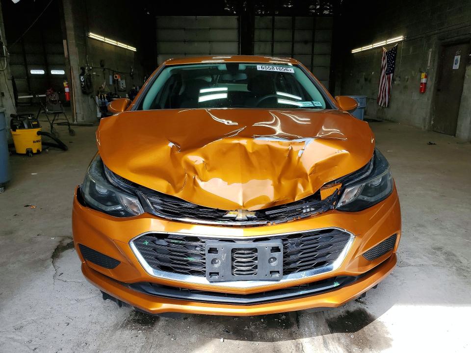 2017 Chevrolet Cruze მანქანა იყიდება აუქციონზე, vin: 3G1BE6SM2HS589272, აუქციონის ნომერი: 65581656