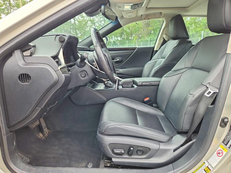 65365646 :رقم المزاد ، 58AB21B15KU002437 vin ، 2019 Lexus Es مزاد بيع