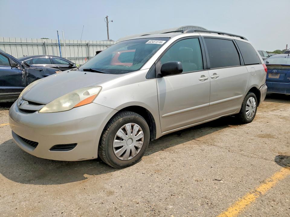 62451516 :رقم المزاد ، 5TDZK23C97S020628 vin ، 2007 Toyota Sienna مزاد بيع