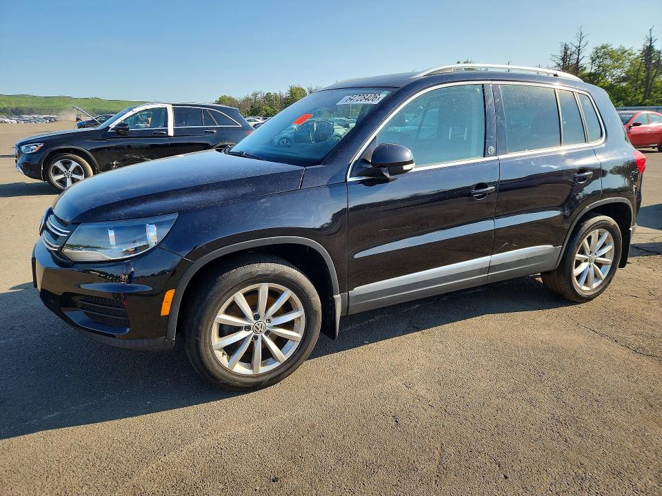 64728406 :رقم المزاد ، WVGSV7AX5HK026426 vin ، 2017 Volkswagen Tiguan مزاد بيع