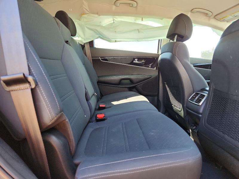 65465856 :رقم المزاد ، 5XYPG4A30HG238494 vin ، 2017 Kia Sorento مزاد بيع