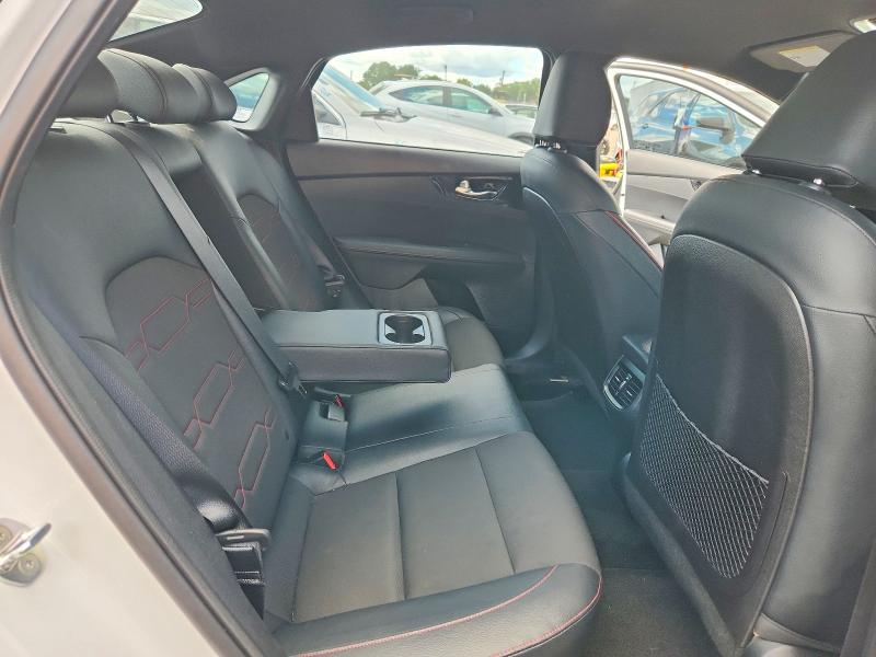 66446236 :رقم المزاد ، 3KPF44AC0ME390819 vin ، 2021 Kia Forte مزاد بيع