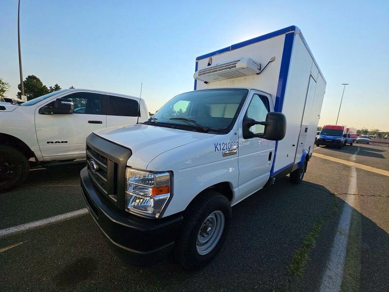 Продажа на аукционе авто 2024 Ford Econoline, vin: 1FDWE3FN0RDD00655, номер лота: 64633076