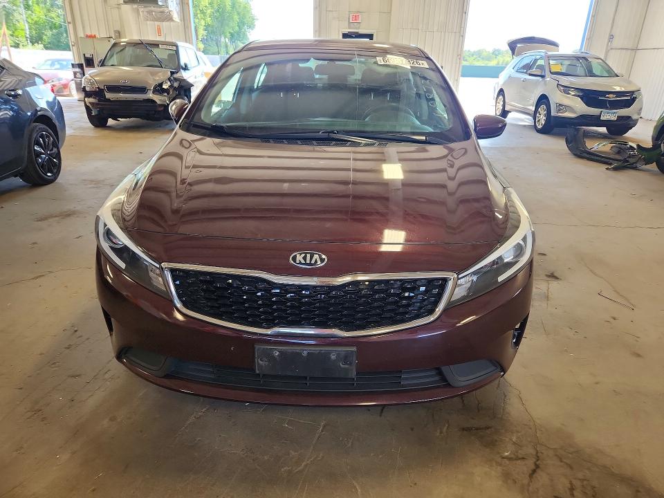 66987326 :رقم المزاد ، 3KPFK4A7XHE121239 vin ، 2017 Kia Forte مزاد بيع