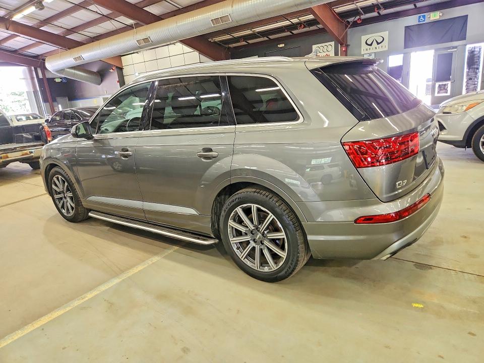 2018 Audi Q7 მანქანა იყიდება აუქციონზე, vin: WA1VABF72JD009581, აუქციონის ნომერი: 64448596