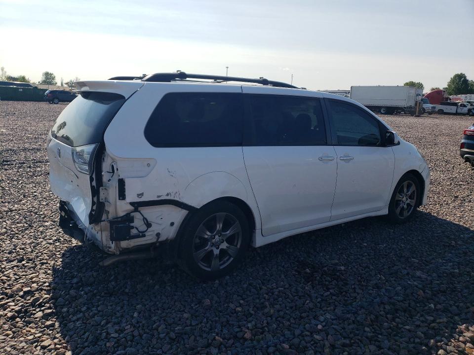 Продажа на аукционе авто 2017 Toyota Sienna, vin: 5TDXZ3DC2HS821149, номер лота: 63641596