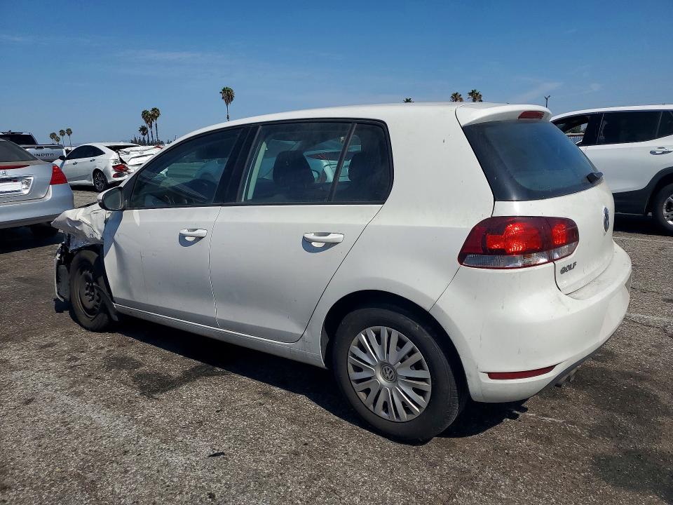 2014 Volkswagen Golf მანქანა იყიდება აუქციონზე, vin: WVWDB7AJ5EW002083, აუქციონის ნომერი: 64022526