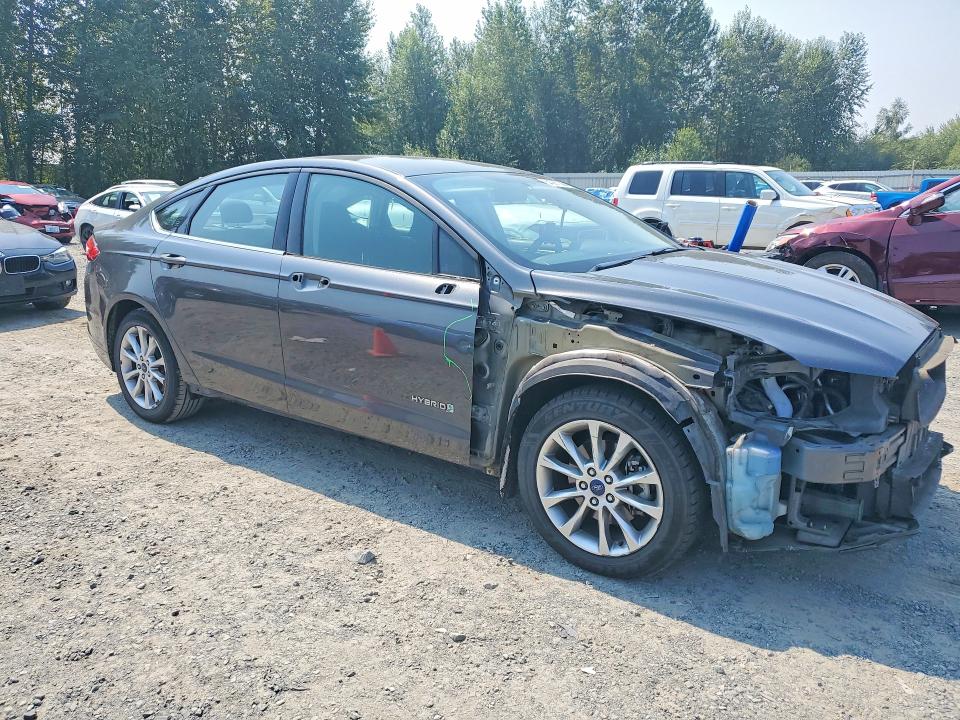 Продажа на аукционе авто 2017 Ford Fusion, vin: 3FA6P0LU4HR105761, номер лота: 64087336