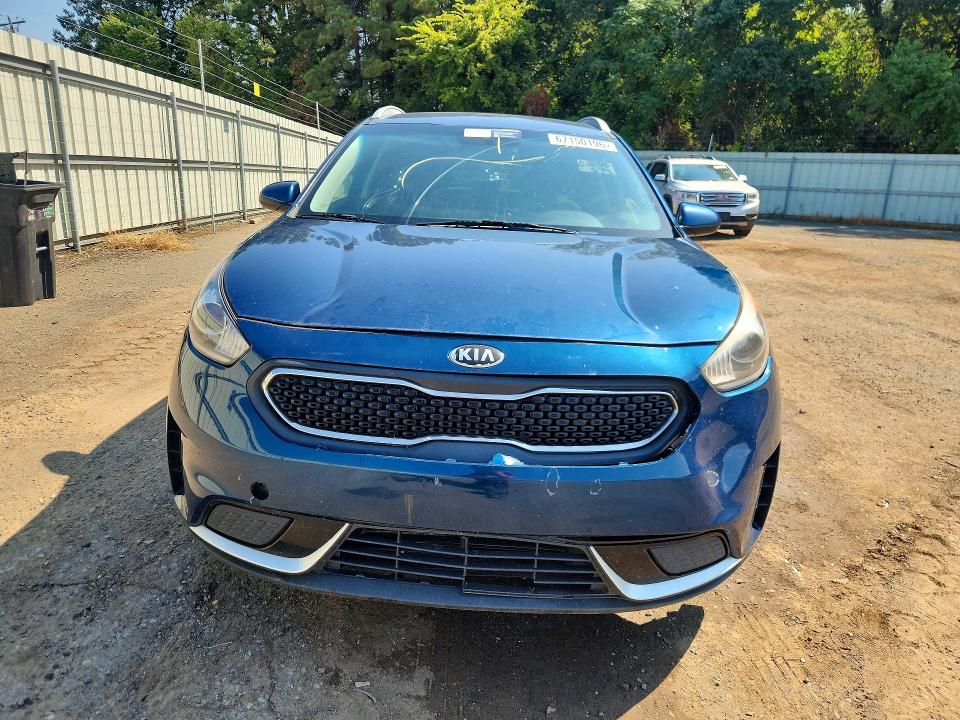 67150196 :رقم المزاد ، KNDCB3LC2J5210621 vin ، 2018 Kia Niro مزاد بيع