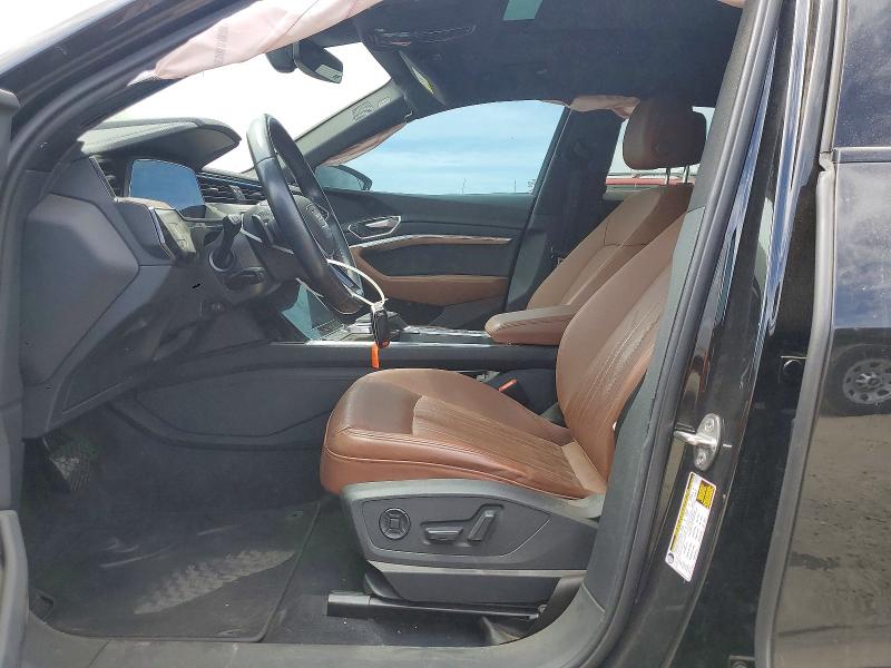 65362946 :رقم المزاد ، WA12AAGE2NB037229 vin ، 2022 Audi E-tron مزاد بيع