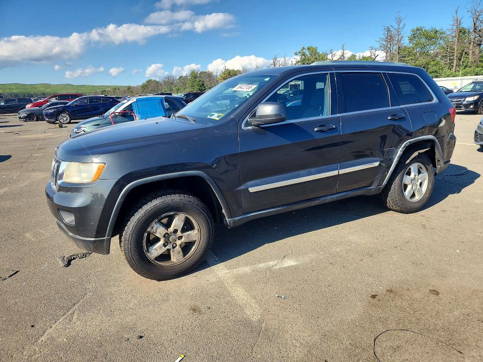 66422186 :رقم المزاد ، 1J4RR4GG3BC585420 vin ، 2011 Jeep Grand Cherokee مزاد بيع