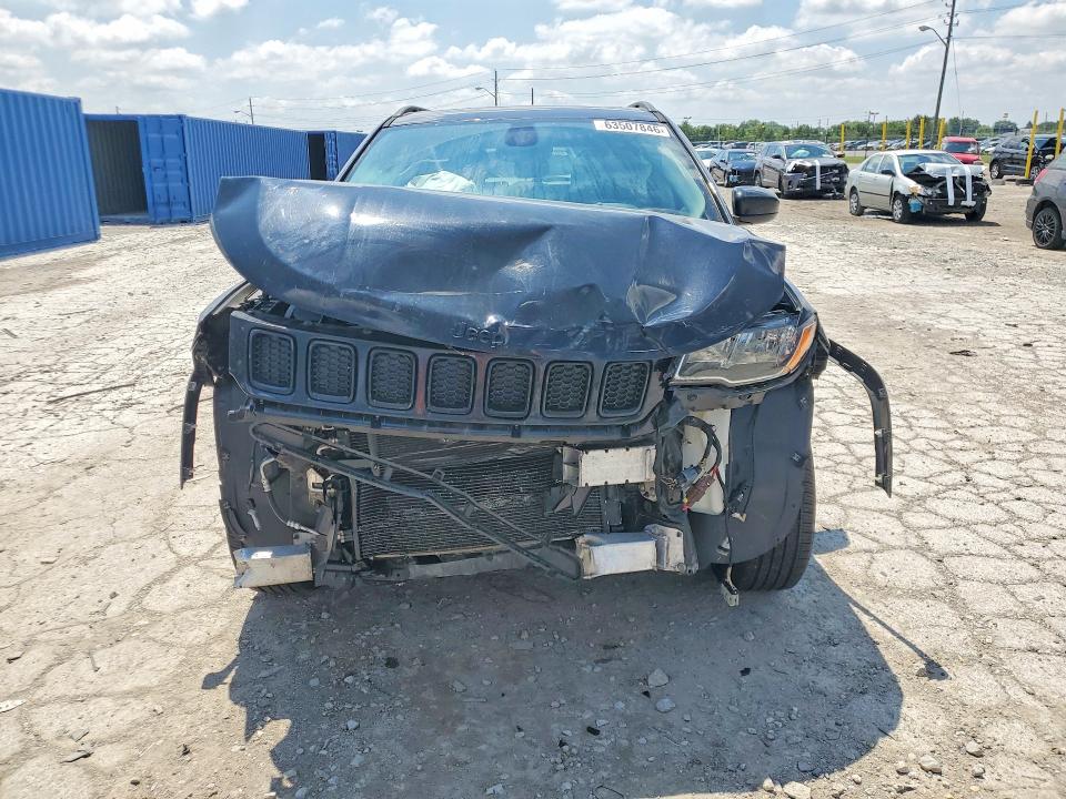 63507846 :رقم المزاد ، 3C4NJDBB0JT395522 vin ، 2018 Jeep Compass مزاد بيع