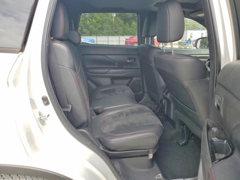 Продажа на аукционе авто 2020 Mitsubishi Outlander, vin: JA4AZ3A31LZ013550, номер лота: 64103416