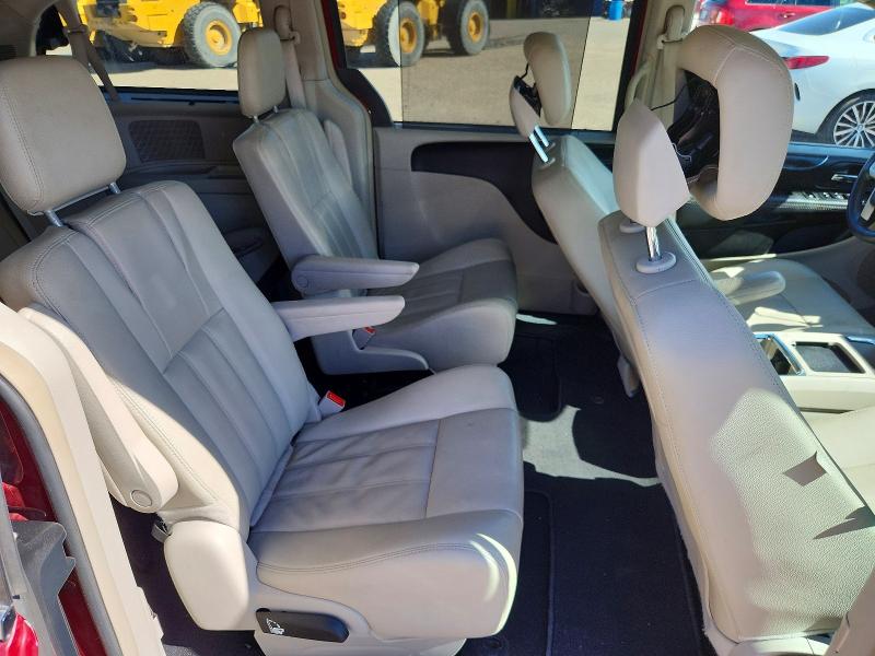 2015 Chrysler Town & Country მანქანა იყიდება აუქციონზე, vin: 2C4RC1BG4FR676447, აუქციონის ნომერი: 66055296
