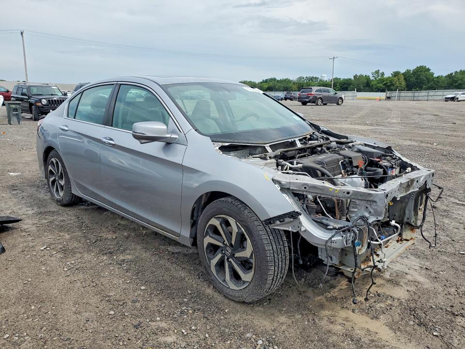 Auction sale of the 2017 Honda Accord, vin: 1HGCR2F86HA231293, lot number: 64245436