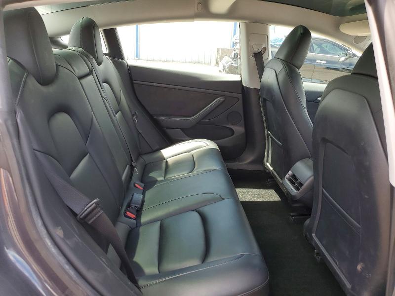 64963746 :رقم المزاد ، 5YJ3E1EA0MF072085 vin ، 2021 Tesla Model 3 مزاد بيع