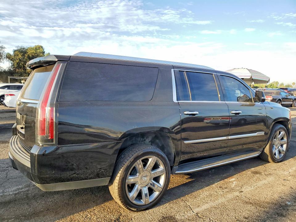 2020 Cadillac Escalade მანქანა იყიდება აუქციონზე, vin: 1GYS4HKJ3LR122119, აუქციონის ნომერი: 66076486