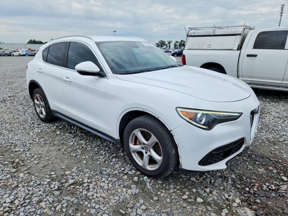 Продаж на аукціоні авто 2018 Alfa Romeo Stelvio, vin: ZASFAKAN1J7B81381, номер лоту: 64116386