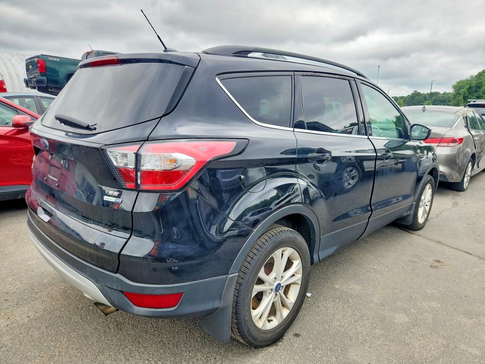 Продажа на аукционе авто 2018 Ford Escape, vin: 1FMCU9GD2JUC38341, номер лота: 65153426