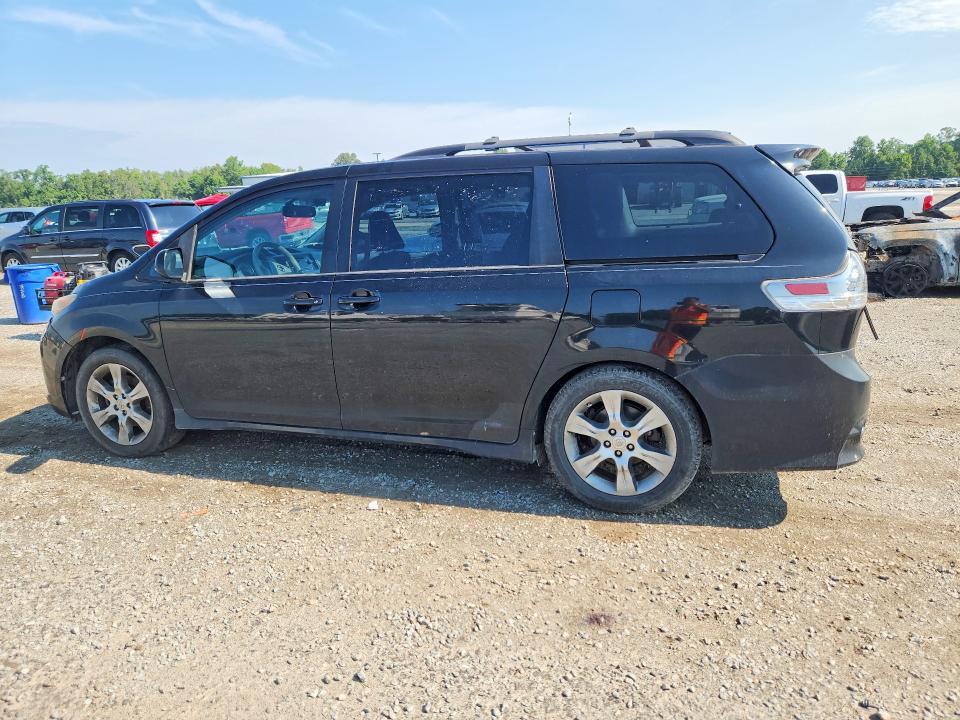 63648666 :رقم المزاد ، 5TDXK3DC0CS239841 vin ، 2012 Toyota Sienna مزاد بيع