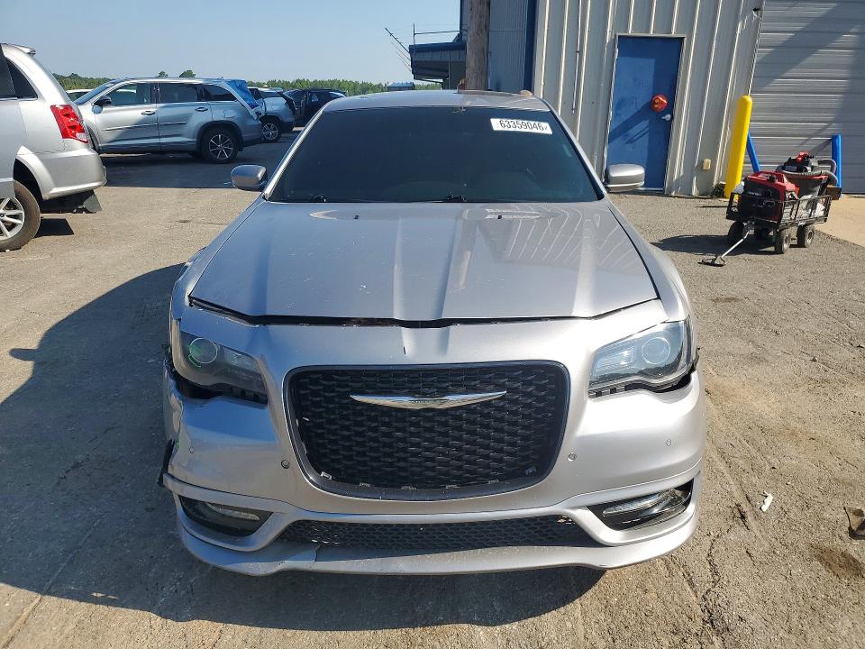 2018 Chrysler 300 მანქანა იყიდება აუქციონზე, vin: 2C3CCABG1JH240146, აუქციონის ნომერი: 63359046