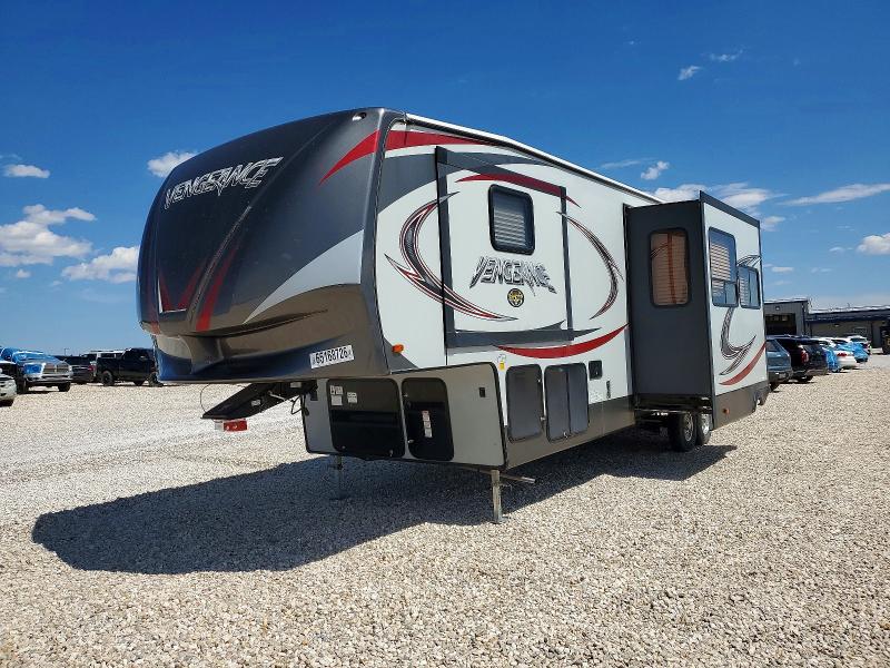 65168726 :رقم المزاد ، 4X4FVGH20GR500833 vin ، 2016 Forest River Venegeance مزاد بيع