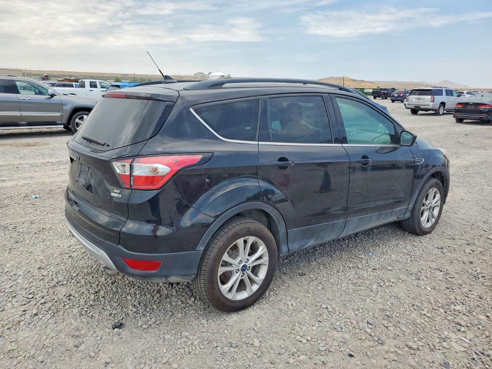 2018 Ford Escape მანქანა იყიდება აუქციონზე, vin: 1FMCU9GD3JUC11651, აუქციონის ნომერი: 64343526