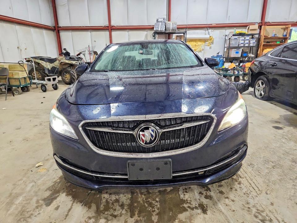63012856 :رقم المزاد ، 1G4ZP5SS1HU137155 vin ، 2017 Buick Lacrosse مزاد بيع