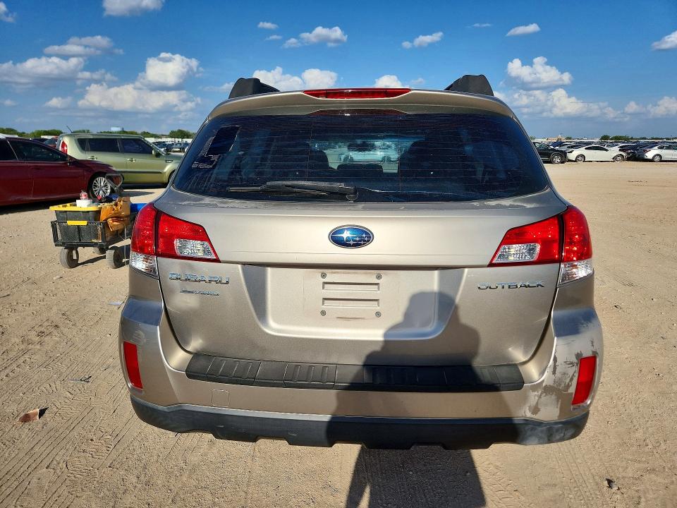 Продажа на аукционе авто 2014 Subaru Outback, vin: 4S4BRCAC8E3215295, номер лота: 67198066