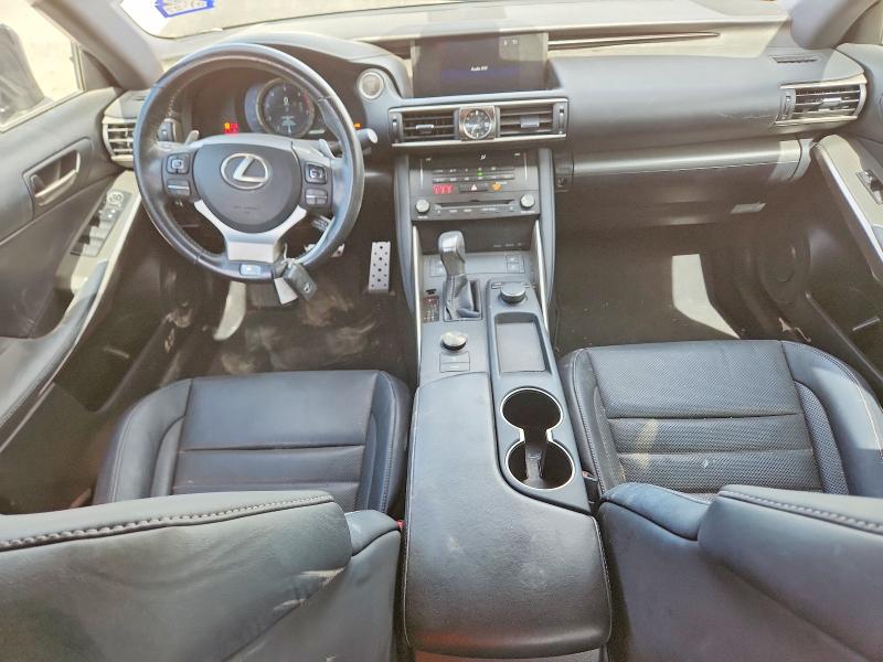 65712566 :رقم المزاد ، JTHBA1D20H5061370 vin ، 2017 Lexus Is مزاد بيع