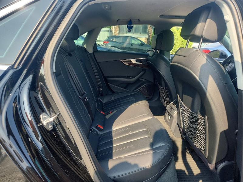 Продажа на аукционе авто 2017 Audi A4, vin: WAUENAF45HN033594, номер лота: 64195566