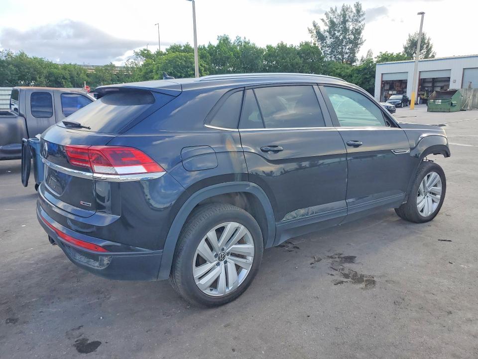 64268116 :رقم المزاد ، 1V2KE2CA2MC207440 vin ، 2021 Volkswagen Atlas Cross Sport مزاد بيع