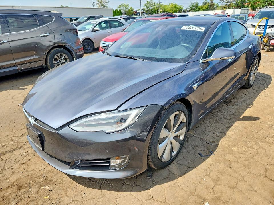 66525276 :رقم المزاد ، 5YJSA1E24MF426738 vin ، 2021 Tesla Model S مزاد بيع