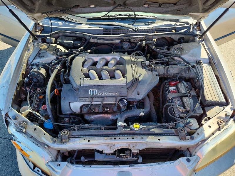 1998 Honda Accord მანქანა იყიდება აუქციონზე, vin: 1HGCG1648WA068639, აუქციონის ნომერი: 66318376