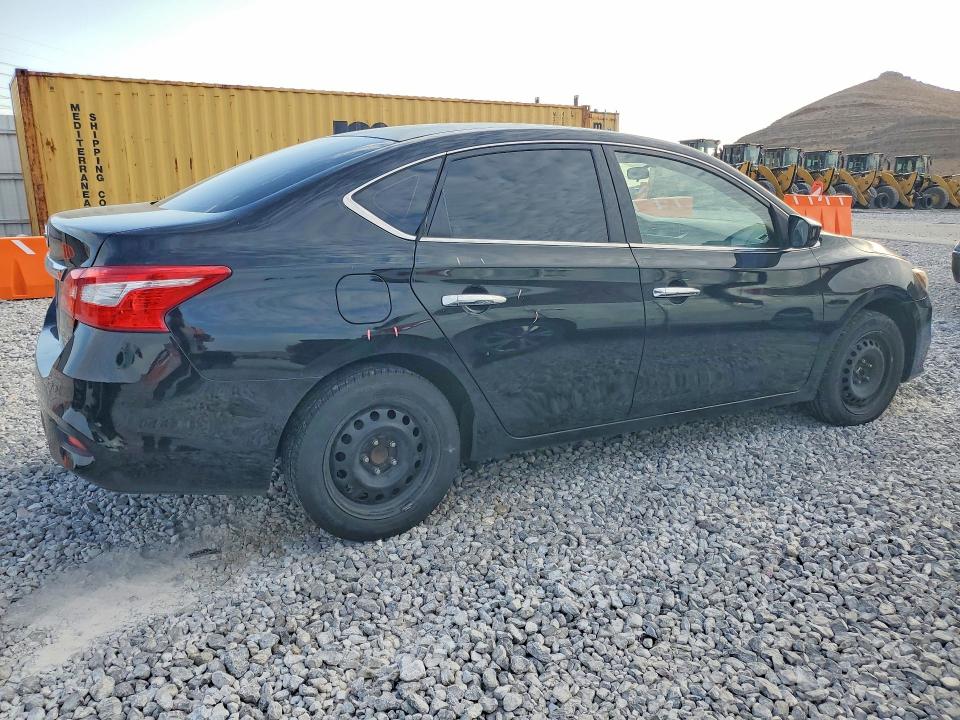 63376556 :رقم المزاد ، 3N1AB7AP9HY395318 vin ، 2017 Nissan Sentra مزاد بيع