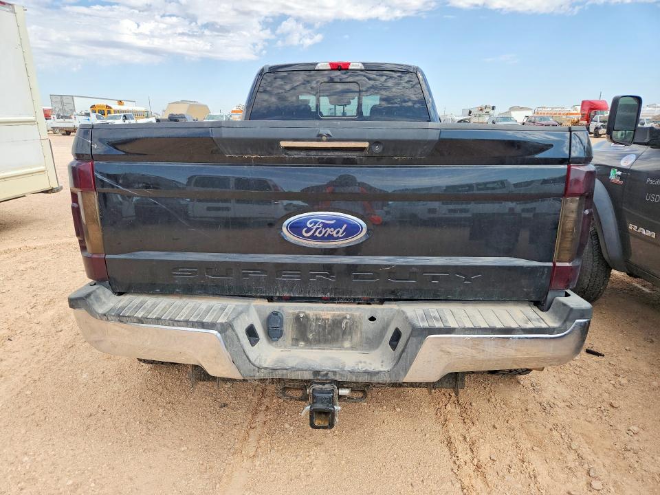 65286936 :رقم المزاد ، 1FT8W3DT3JEC31891 vin ، 2018 Ford F350 مزاد بيع