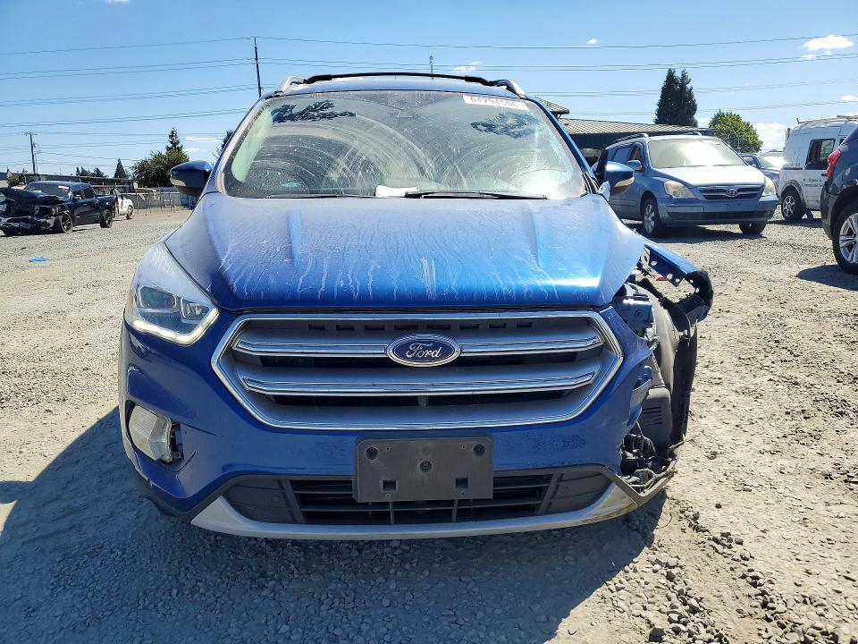 2017 Ford Escape მანქანა იყიდება აუქციონზე, vin: 1FMCU9J9XHUC51899, აუქციონის ნომერი: 64294506