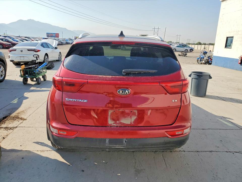 64071026 :رقم المزاد ، KNDPNCAC5H7204550 vin ، 2017 Kia Sportage مزاد بيع