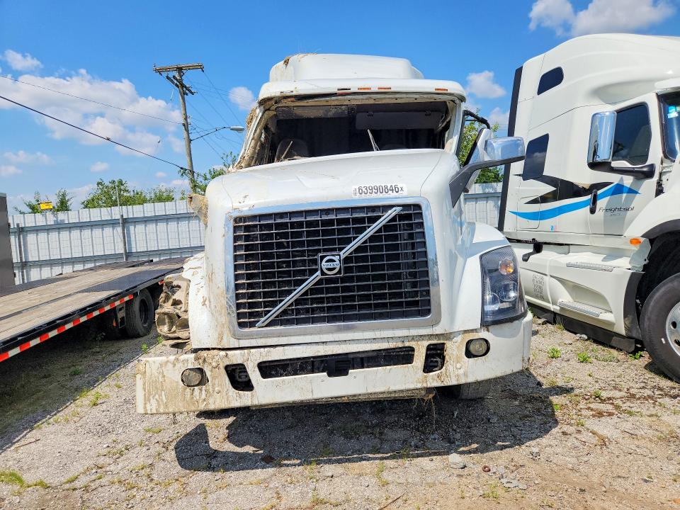 Aukcja sprzedaży 2018 Volvo Vn, vin: 4V4NC9EH9JN990459, numer aukcji: 63990846