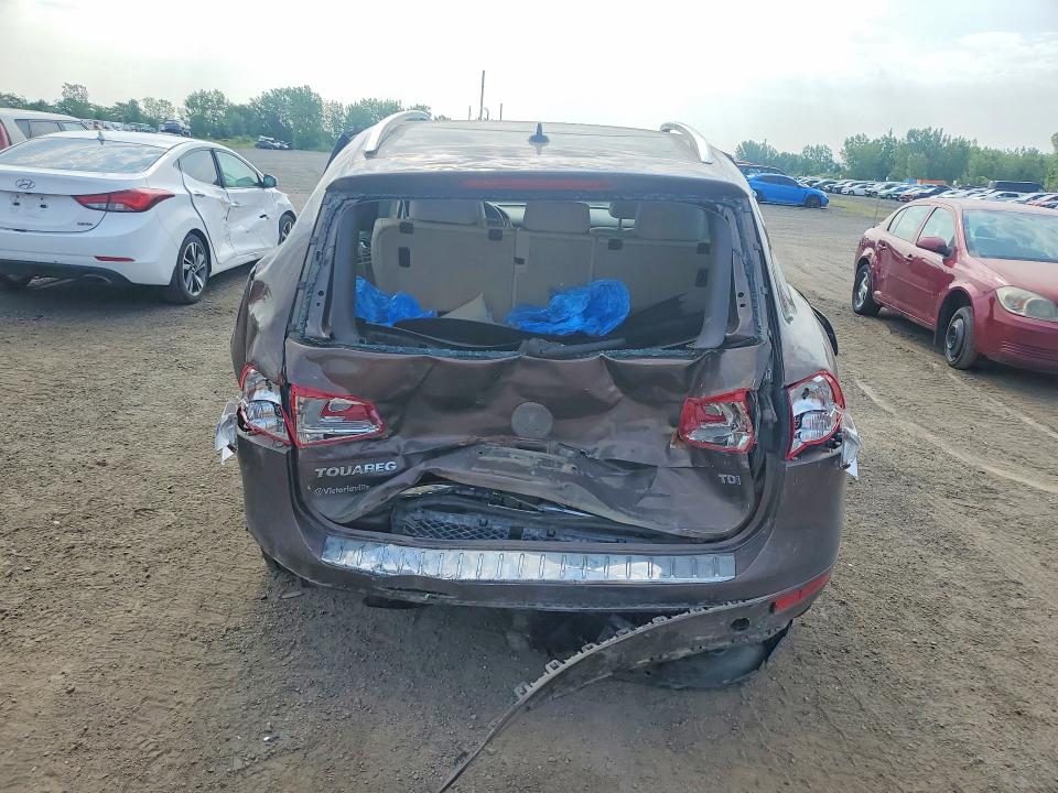 Aukcja sprzedaży 2011 Volkswagen Touareg, vin: WVGFK9BP8BD005182, numer aukcji: 62395486