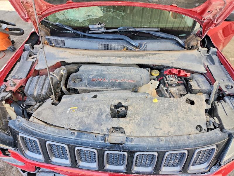 64242526 :رقم المزاد ، 3C4NJDDB7KT752953 vin ، 2019 Jeep Compass مزاد بيع